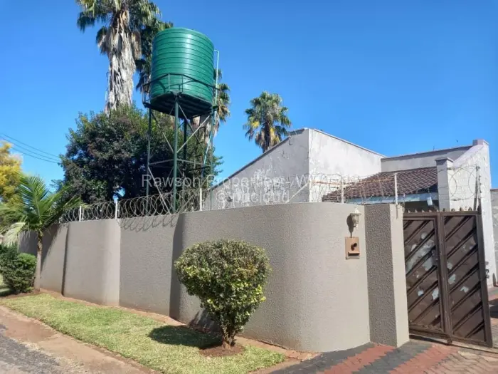 4 Bedroom House for Sale in Westgate, Harare