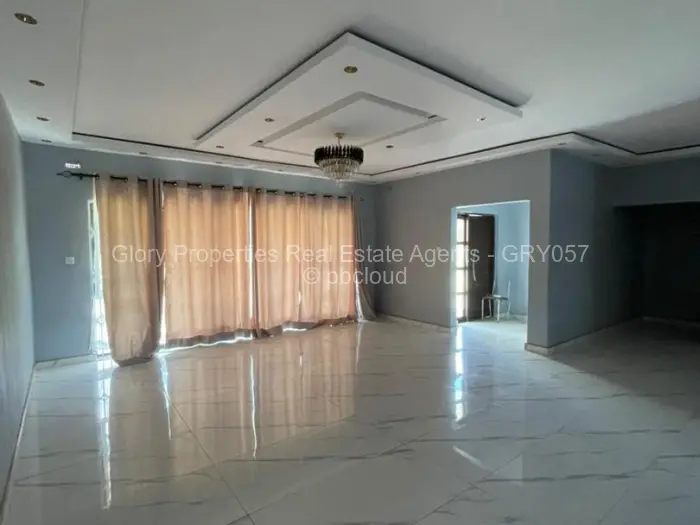 6 Bedroom House to Rent in Kadoma, Kadoma
