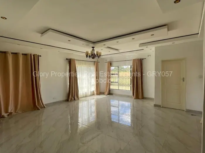 6 Bedroom House to Rent in Kadoma, Kadoma