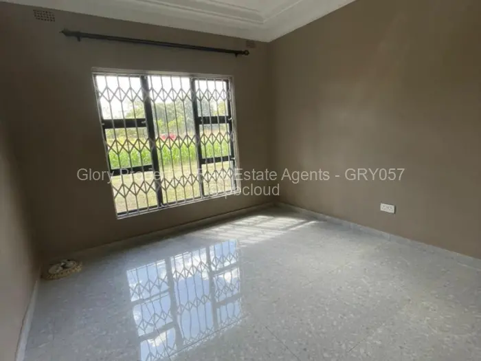6 Bedroom House to Rent in Kadoma, Kadoma