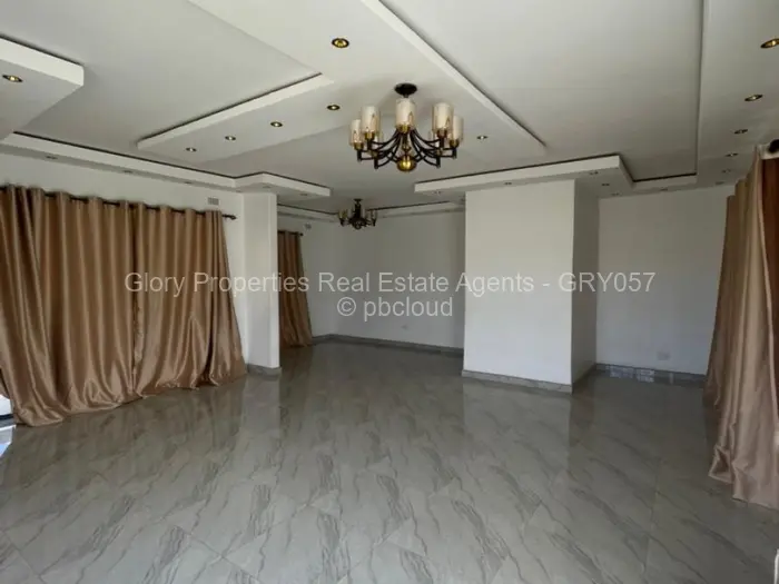 6 Bedroom House to Rent in Kadoma, Kadoma