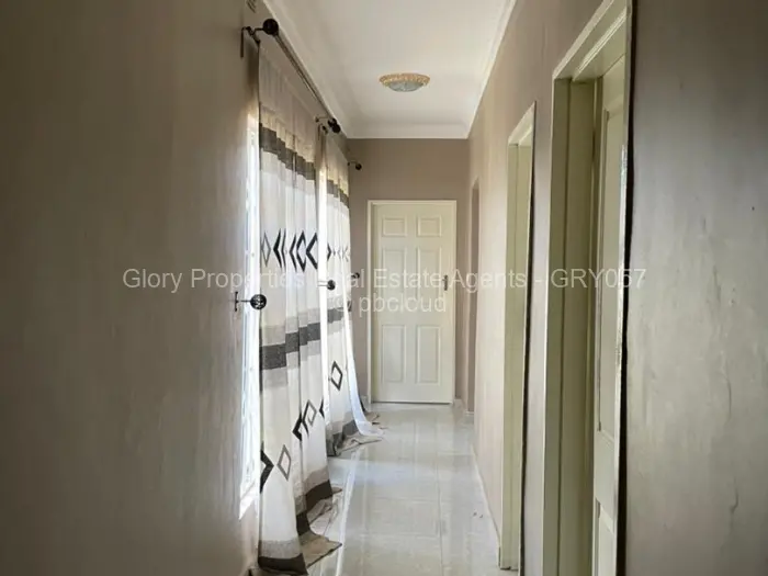 6 Bedroom House to Rent in Kadoma, Kadoma