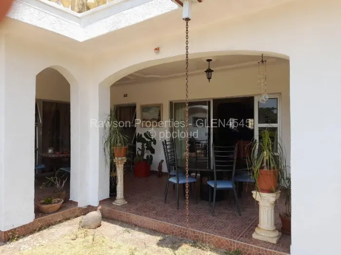 6 Bedroom House for Sale in Glen Lorne, Harare
