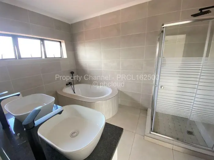 4 Bedroom House to Rent in Fairview, Harare