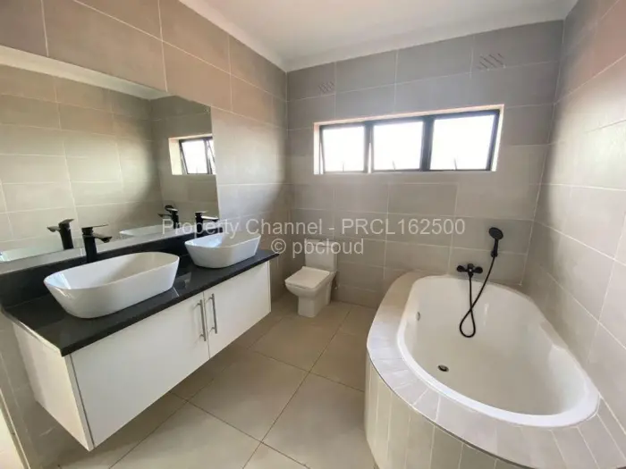 4 Bedroom House to Rent in Fairview, Harare