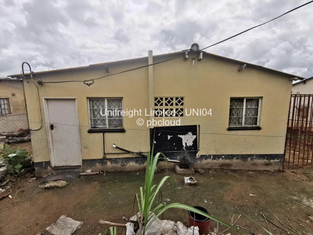 2 Bedroom House for Sale in Karoi, Karoi