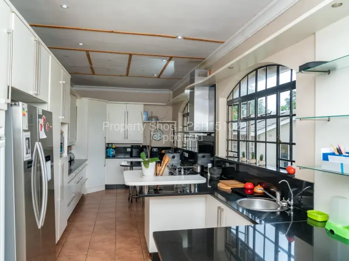 5 Bedroom House for Sale in Borrowdale, Harare