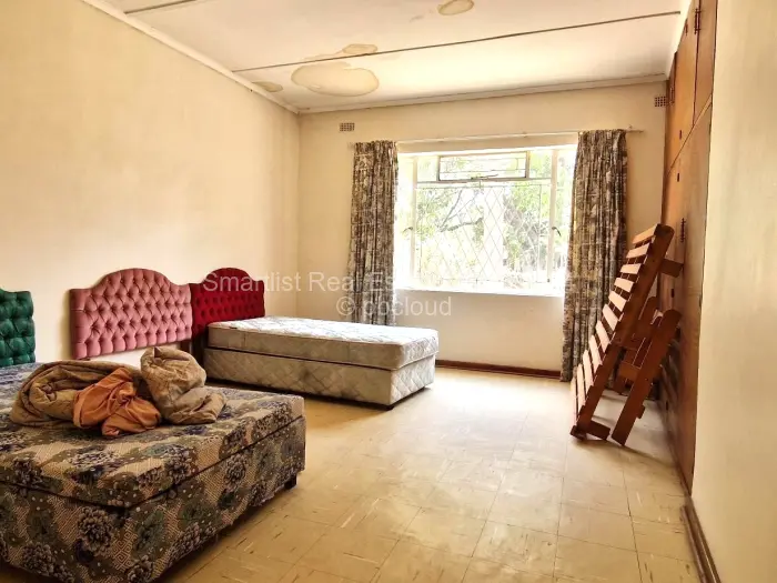 6 Bedroom House for Sale in Mount Darwin, Mount Darwin