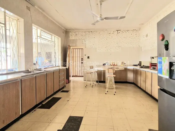 6 Bedroom House for Sale in Mount Darwin, Mount Darwin