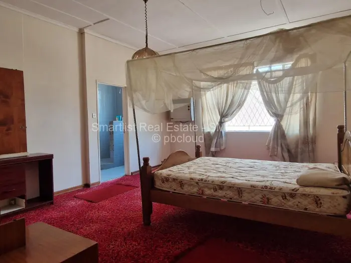 6 Bedroom House for Sale in Mount Darwin, Mount Darwin