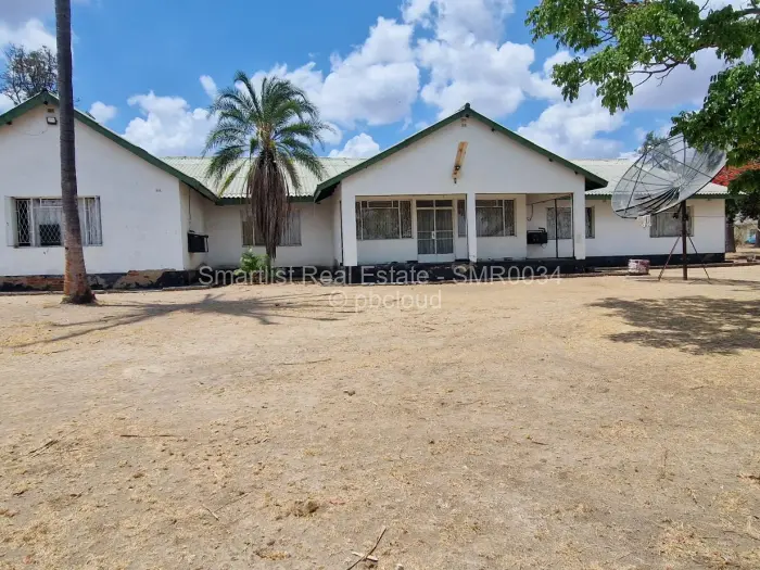 6 Bedroom House for Sale in Mount Darwin, Mount Darwin