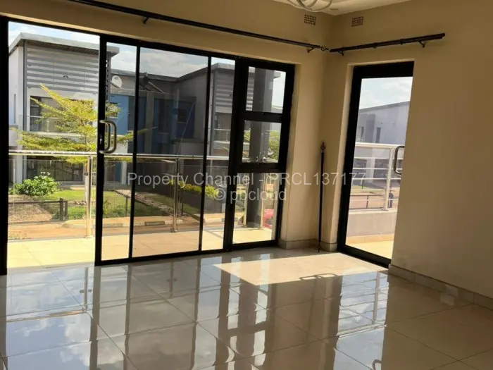 Townhouse/Cluster to Rent in Fairview, Harare