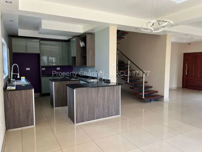Townhouse/Cluster to Rent in Fairview, Harare