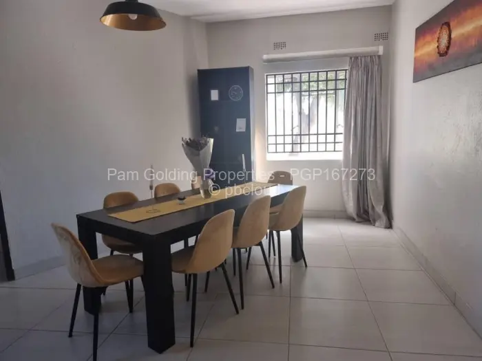 6 Bedroom House for Sale in Ilanda, Bulawayo