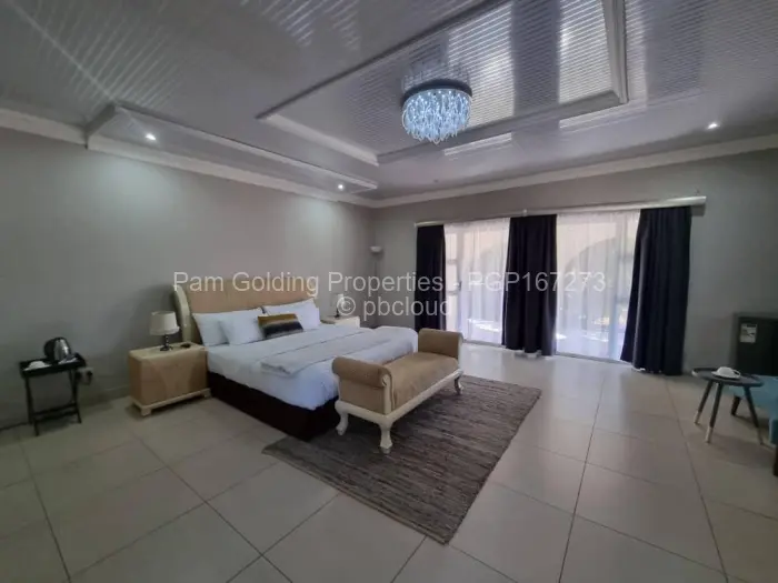 6 Bedroom House for Sale in Ilanda, Bulawayo