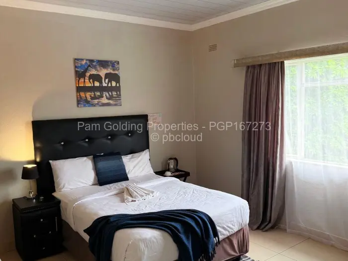 6 Bedroom House for Sale in Ilanda, Bulawayo