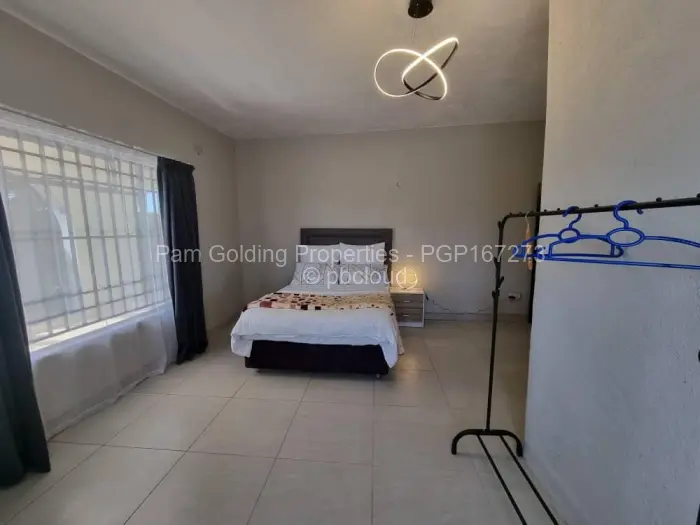 6 Bedroom House for Sale in Ilanda, Bulawayo