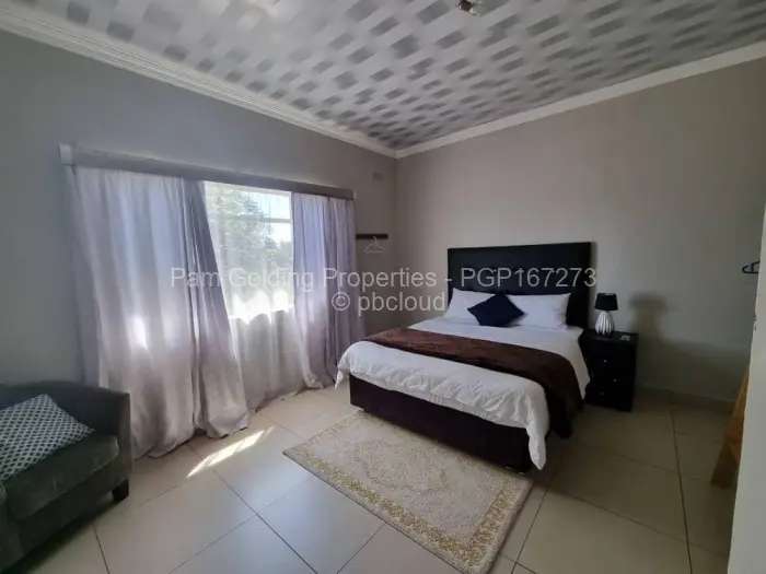 6 Bedroom House for Sale in Ilanda, Bulawayo