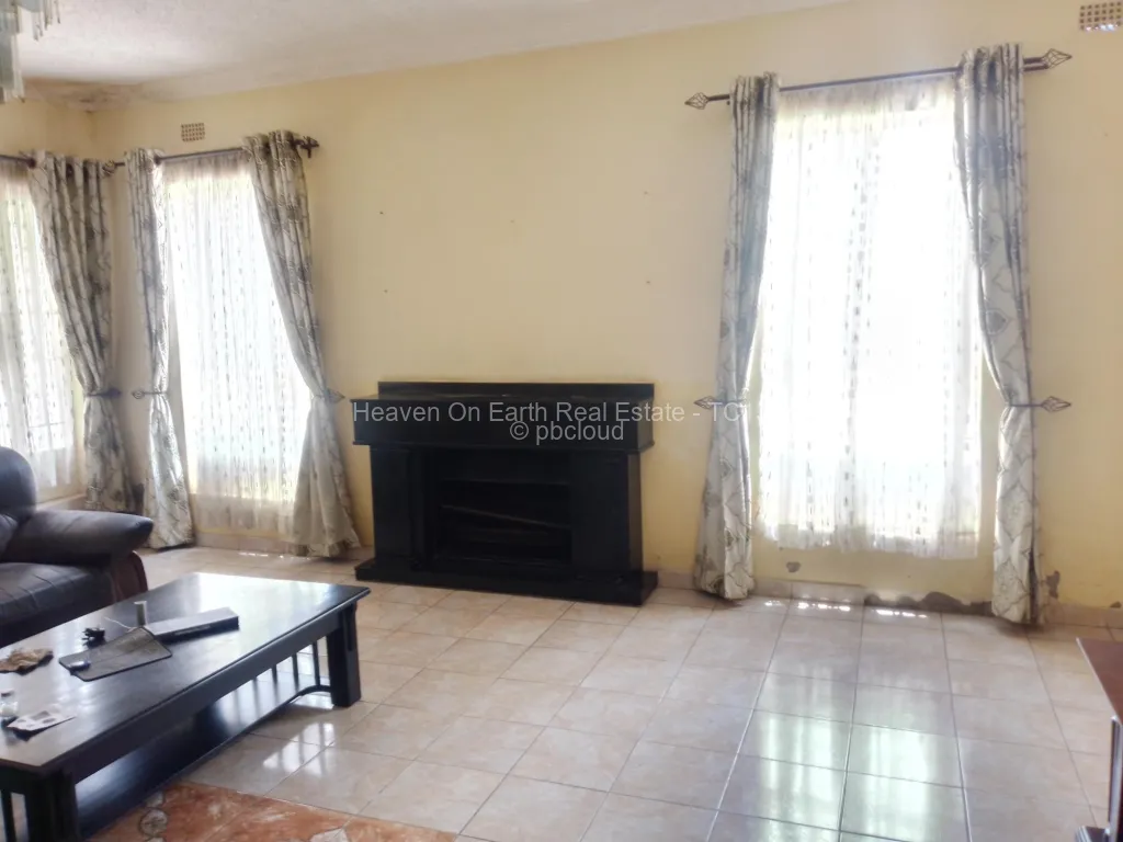 5 Bedroom House for Sale in Windsor Park, Ruwa