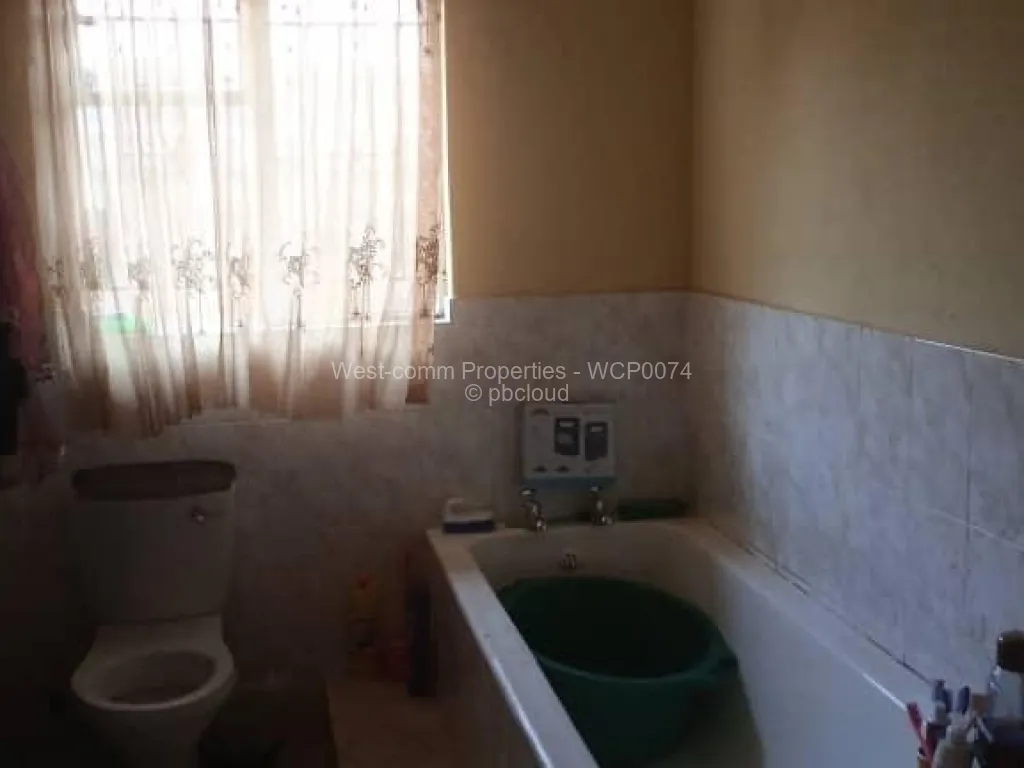 3 Bedroom House for Sale in Damofalls, Damofalls