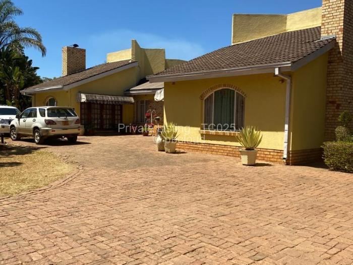 5 Bedroom House to Rent in Chisipite, Harare