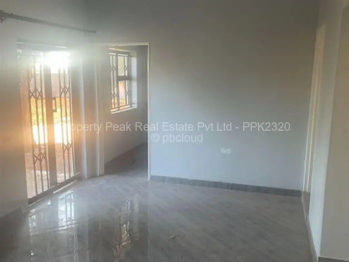 Townhouse/Cluster to Rent in Marlborough, Harare