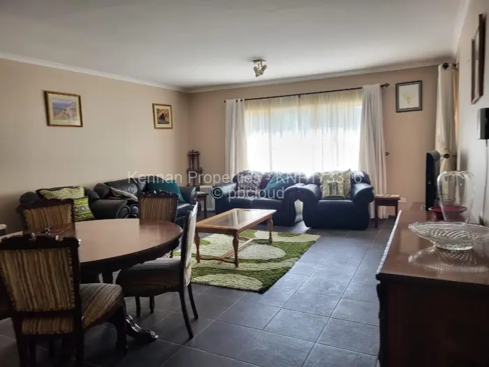 Flat/Apartment to Rent in Avenues