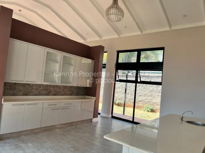 Townhouse/Complex/Cluster for Sale in Helensvale, Harare