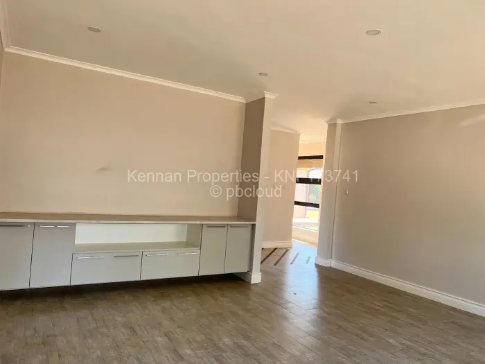 Townhouse/Complex/Cluster for Sale in Helensvale, Harare