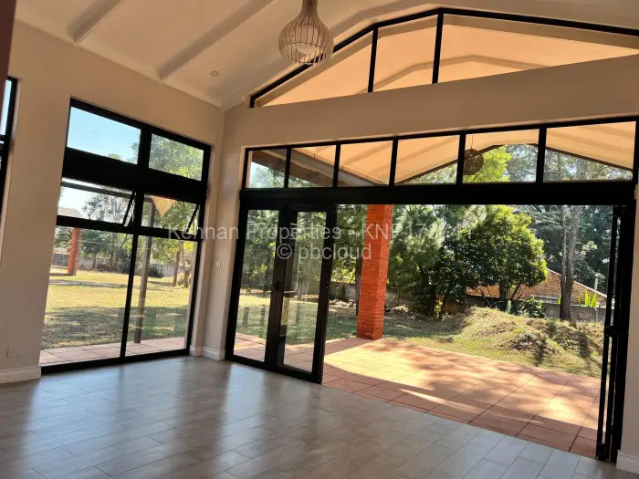 Townhouse/Complex/Cluster for Sale in Helensvale, Harare