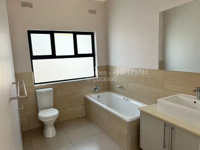 Townhouse/Complex/Cluster for Sale in Helensvale, Harare
