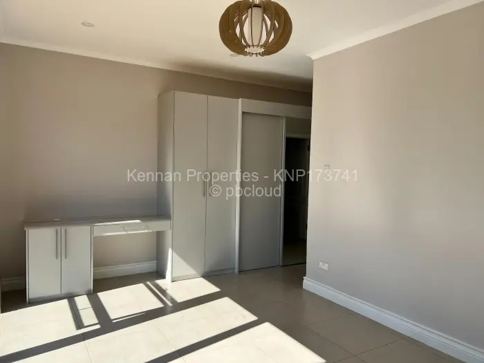 Townhouse/Complex/Cluster for Sale in Helensvale, Harare