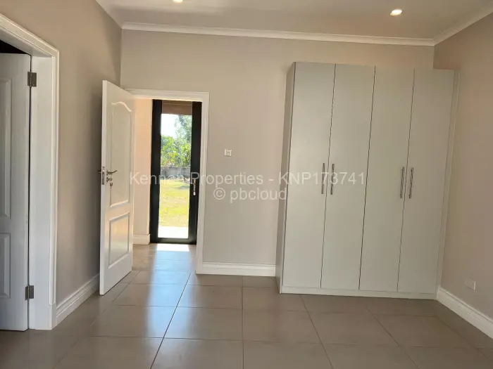 Townhouse/Complex/Cluster for Sale in Helensvale, Harare