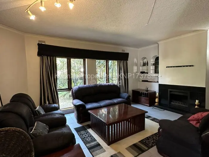 Townhouse/Cluster to Rent in Newlands