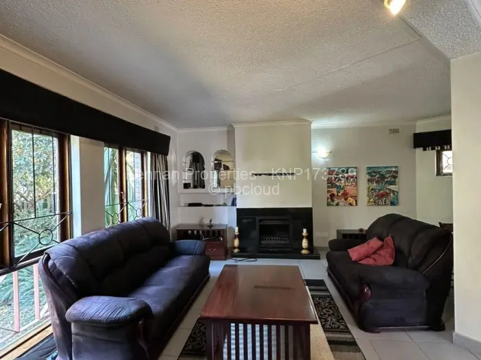 Townhouse/Cluster to Rent in Newlands