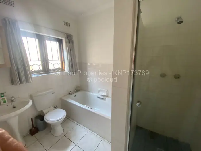 Townhouse/Cluster to Rent in Newlands