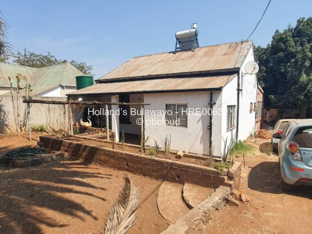 3 Bedroom House for Sale in Suburbs, Bulawayo