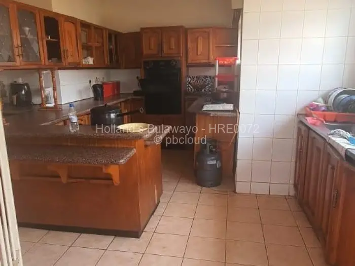 4 Bedroom House for Sale in Parklands, Bulawayo