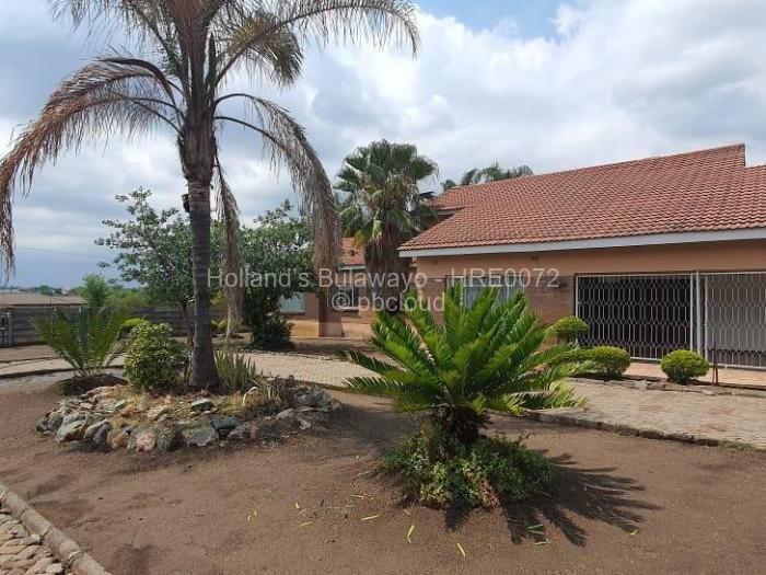 4 Bedroom House for Sale in Parklands, Bulawayo