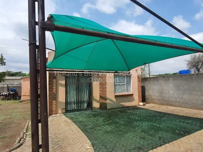 4 Bedroom House for Sale in Parklands, Bulawayo