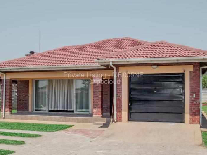Townhouse/Cluster for Sale in Mainway Meadows, Harare