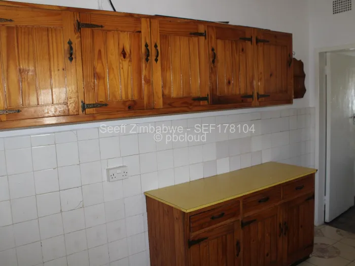 Commercial Property to Rent in Hillside