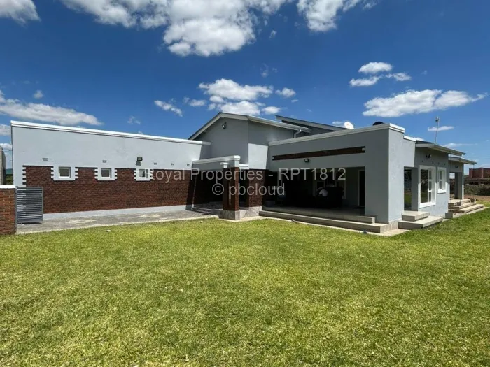 4 Bedroom House to Rent in Arlington