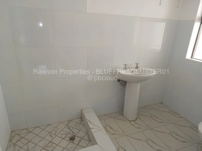 Townhouse/Complex/Cluster for Sale in Bluff Hill, Harare