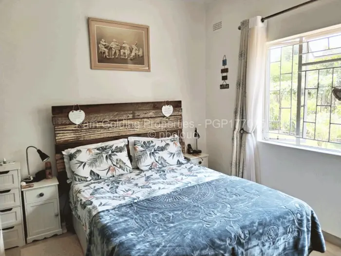 6 Bedroom House for Sale in Kadoma, Kadoma