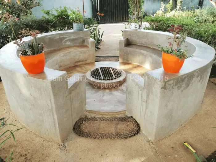 6 Bedroom House for Sale in Kadoma, Kadoma