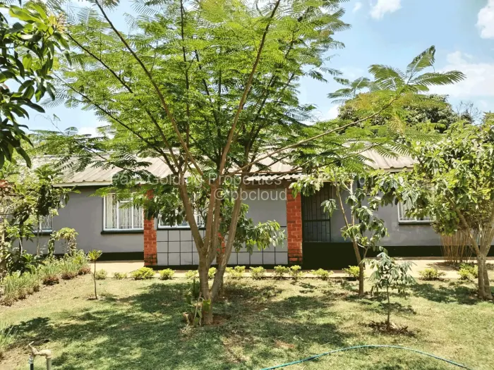 6 Bedroom House for Sale in Kadoma, Kadoma