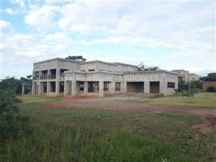6 Bedroom House for Sale in Gletwin Park, Harare