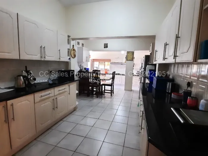 4 Bedroom House for Sale in Kumalo, Bulawayo