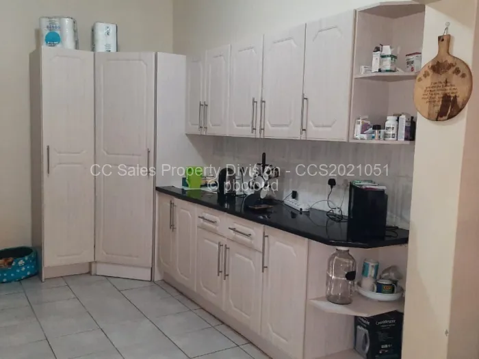 4 Bedroom House for Sale in Kumalo, Bulawayo